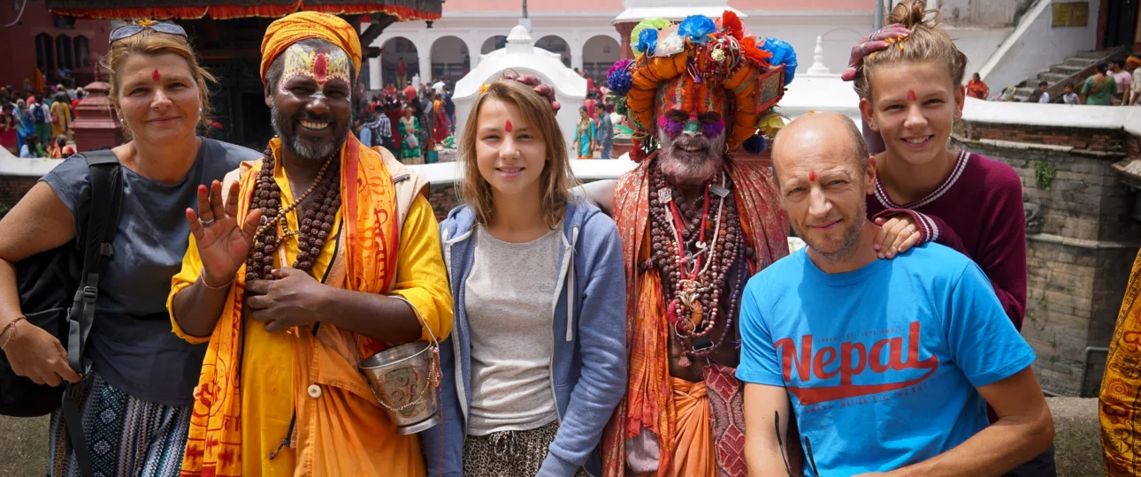 Family tour and volunteering in Nepal